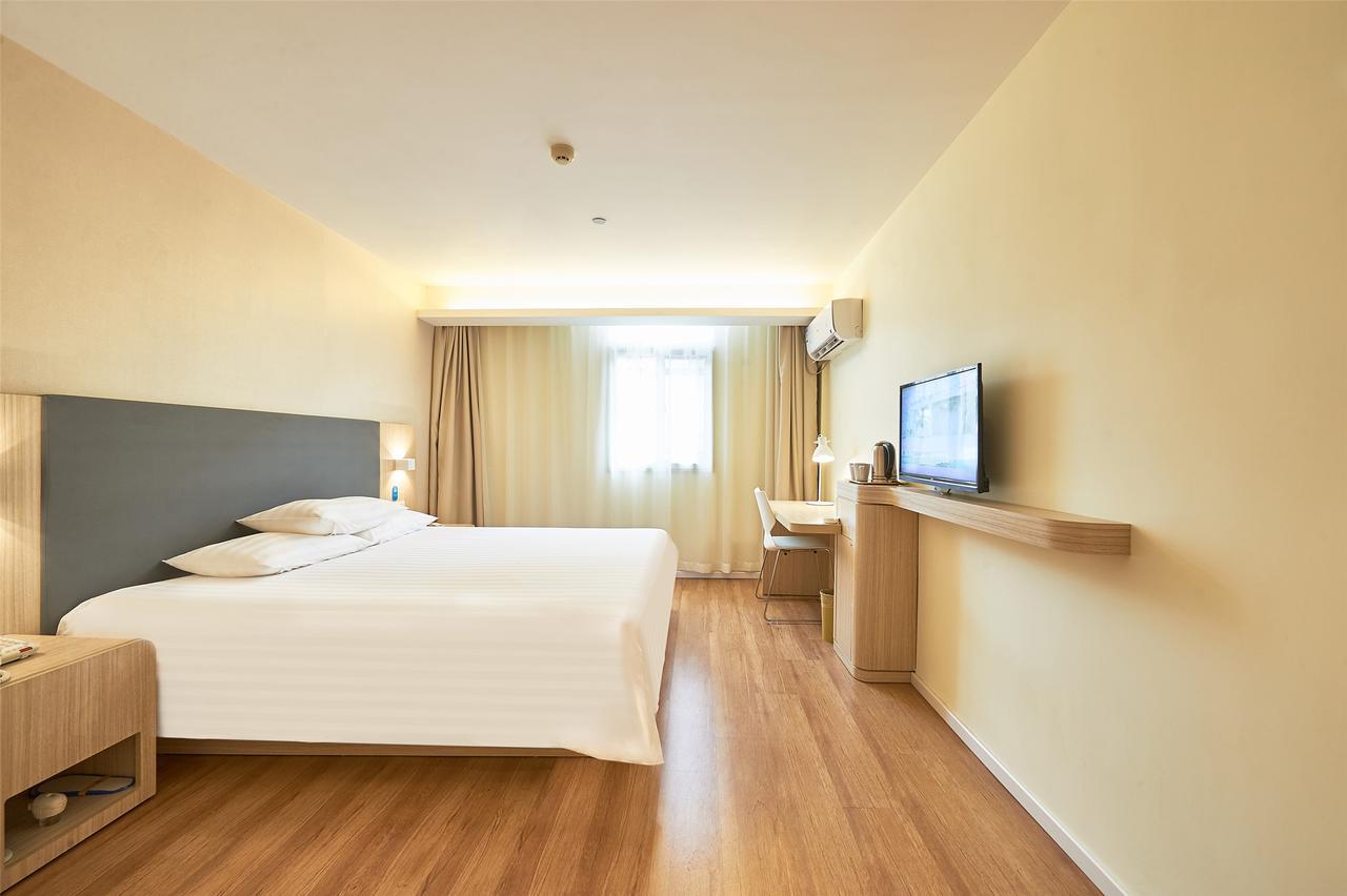 Hanting Express Changxing Island Phoenix Town Shanghai Exterior photo